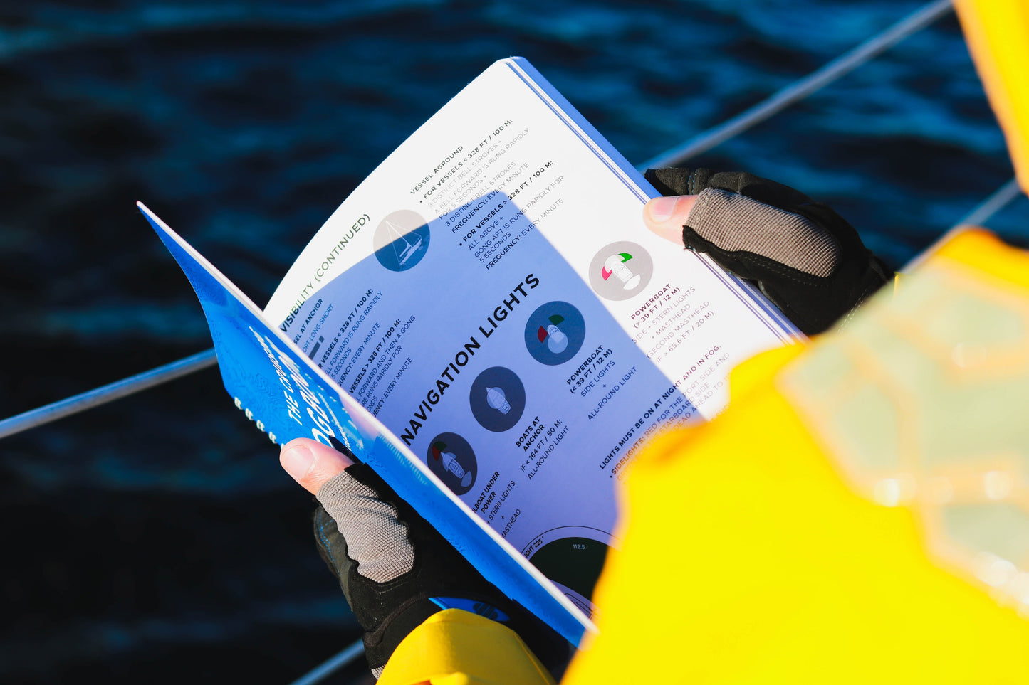 The Cruising Logbook - Cruising Log and Reference Guide